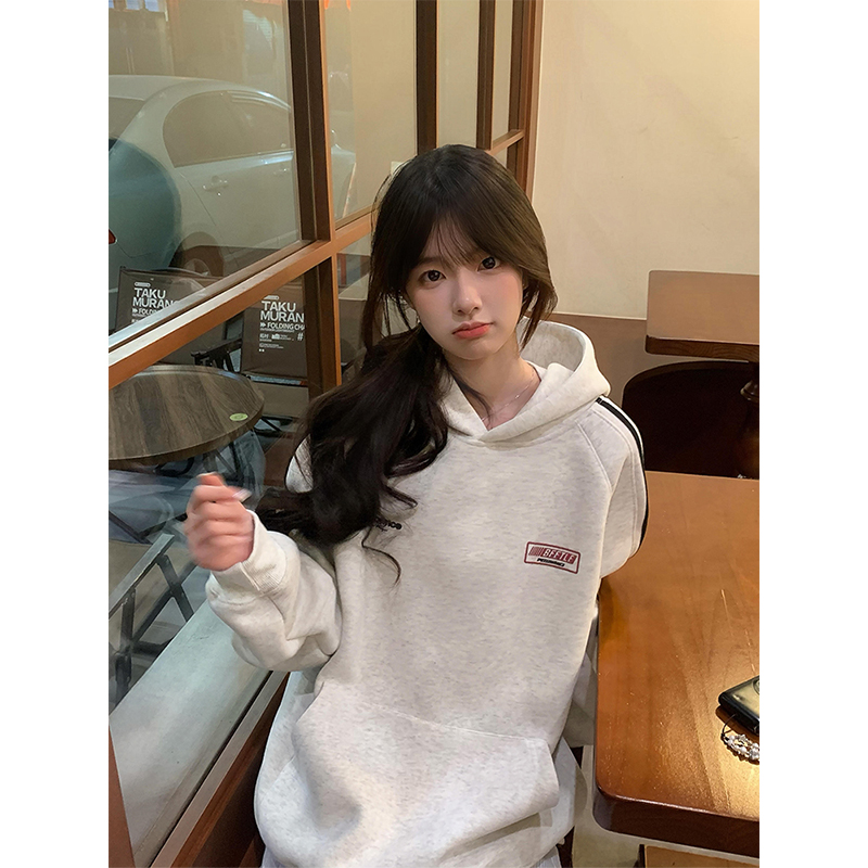 美式条纹灰色插肩袖连帽卫衣女冬