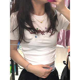 上衣 韩系白色刺绣纽扣短袖 t恤女夏季 修身 显瘦正肩设计感小众短款