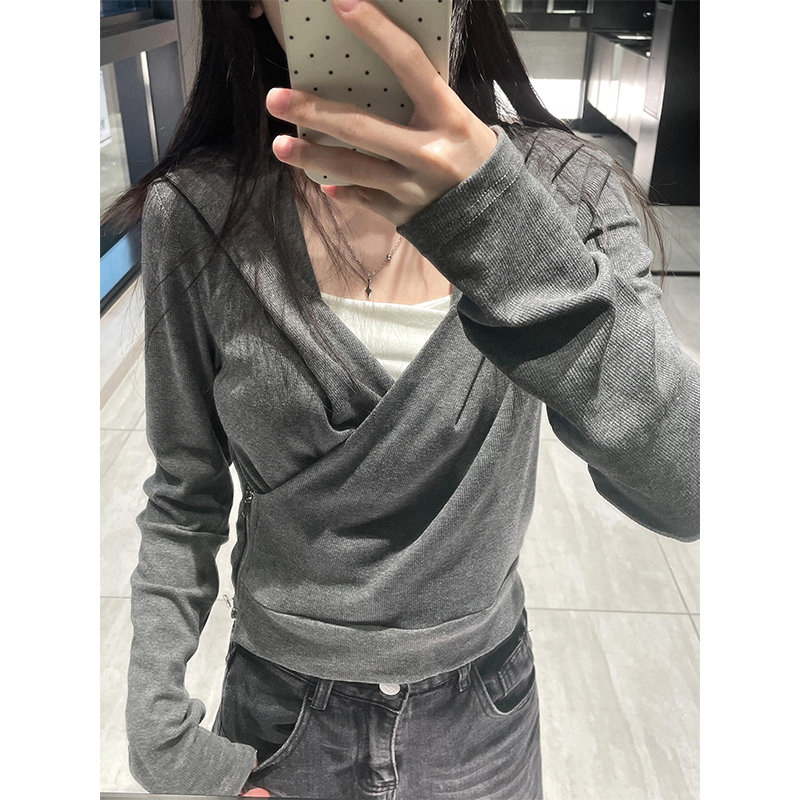 2024秋季设计感交叉连帽长袖T恤