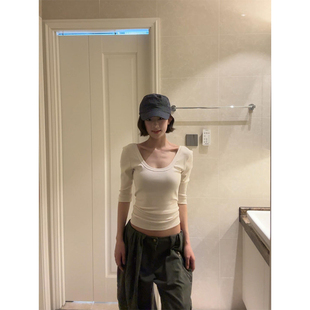 显瘦气质高级感辣妹上衣 白色U领正肩短袖 五分袖 t恤女夏季 韩系修身