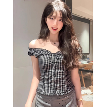 韩系复古黑白格纹一字肩衬衫女夏季两穿露肩背心修身辣妹短款上衣
