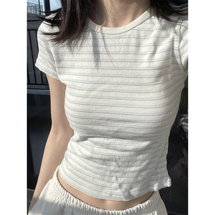 上衣 辣妹条纹t恤女短袖 正肩夏季 纯棉修身 小众设计感别致显瘦短款