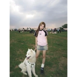 Летняя короткая приталенная футболка с коротким рукавом, в американском стиле