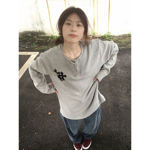 美式 打底上衣 高街十字架套头纽扣卫衣女春秋宽松oversize慵懒长袖
