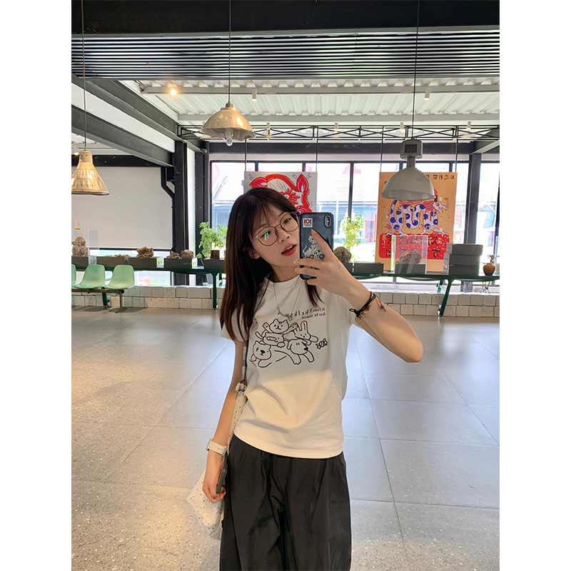 手绘线条小狗白色正肩短袖t恤女