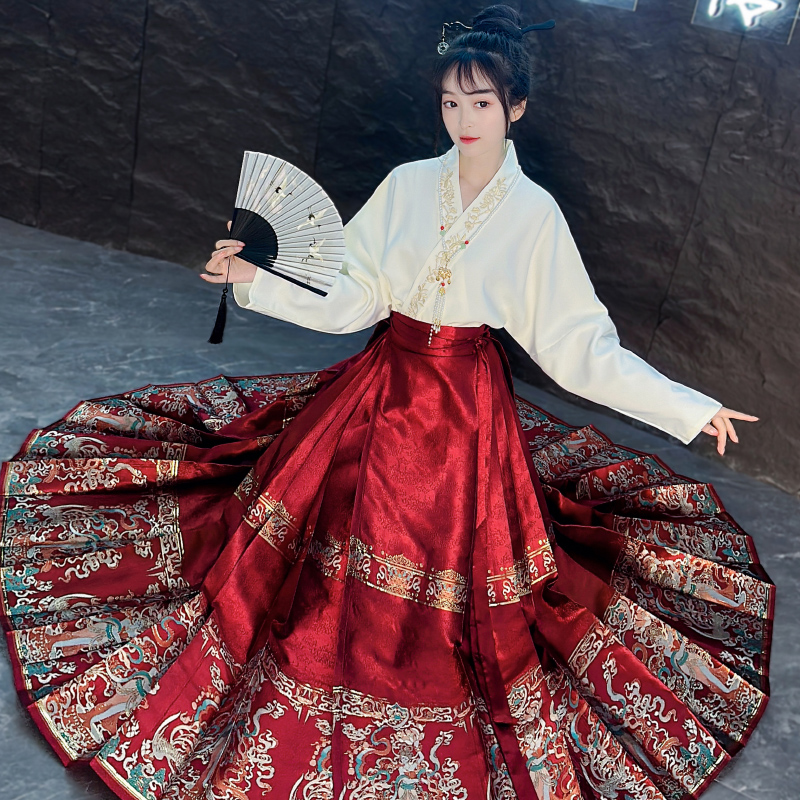 明制仿妆花马面裙套装汉服女