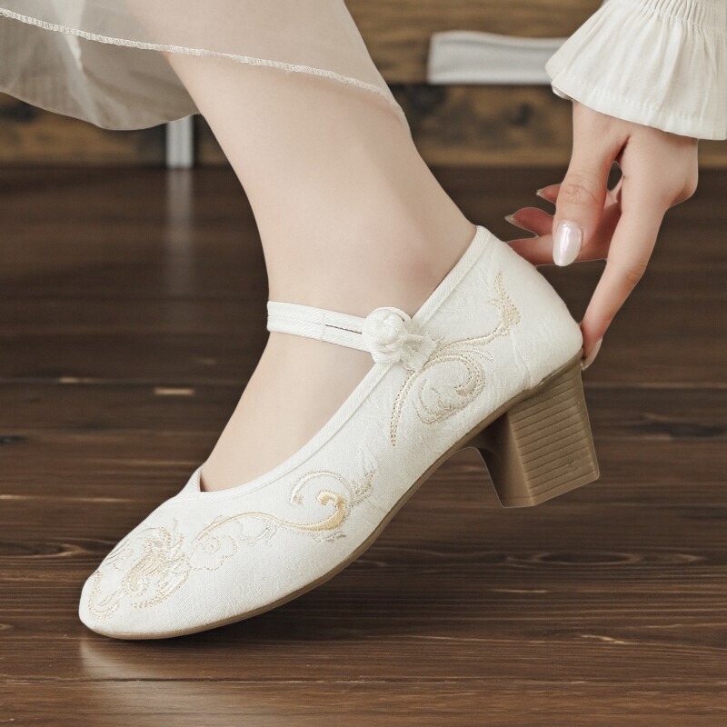 绣花鞋女粗跟国风配旗袍鞋子茶艺禅服鞋古风茶服汉服鞋老北京布鞋
