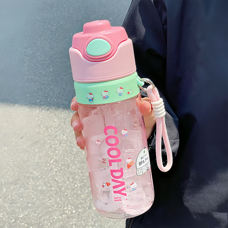 儿童吸管水杯女生高颜值2025新款夏季喷雾杯子小学生上学专用水壶