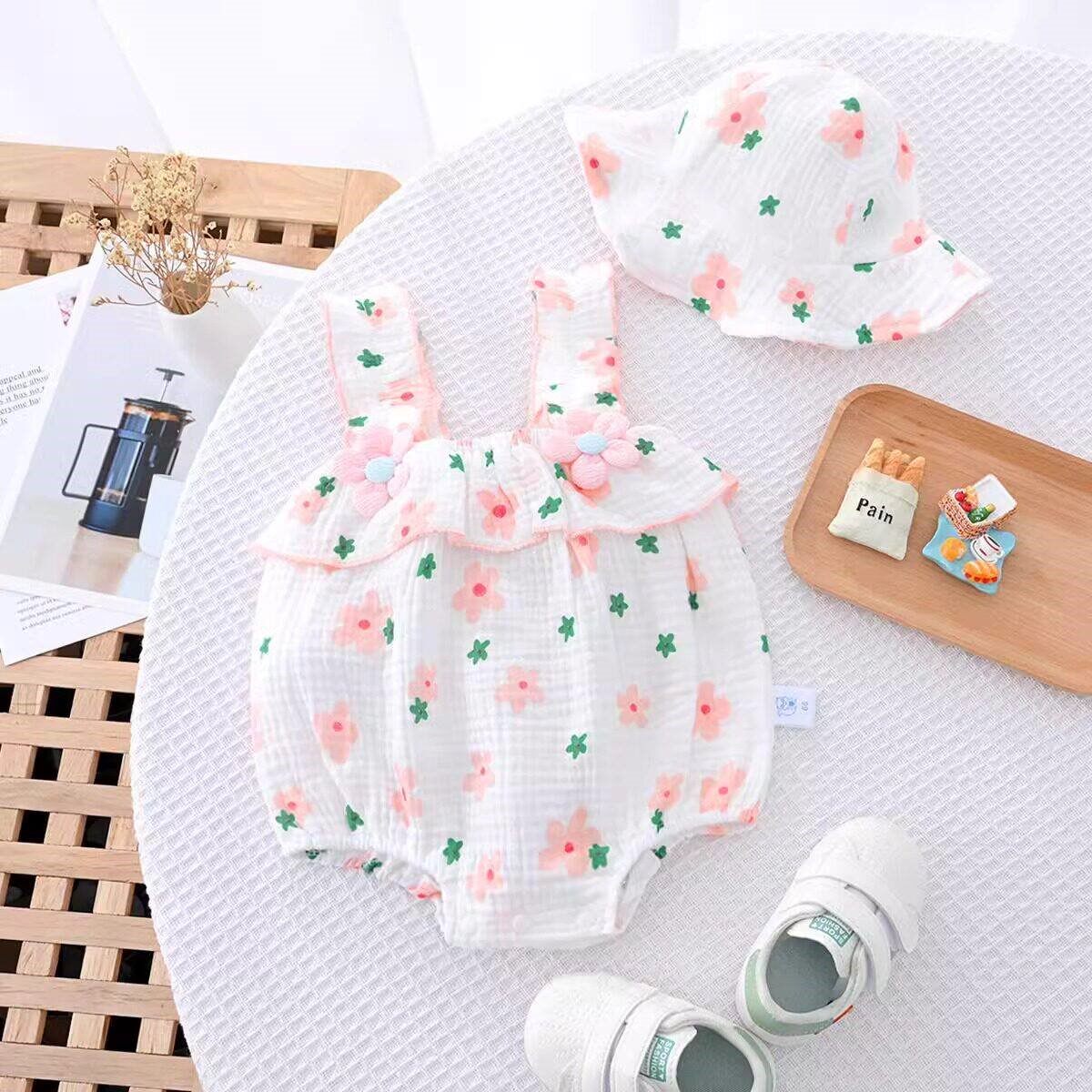 婴儿纱布连体衣服夏季薄款包屁衣新生夏装女宝宝纯棉吊带哈衣夏天