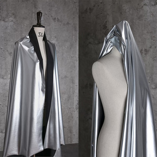 pu皮革服装 暴汗服小羊皮人造皮四面弹力哑光银色仿皮面料 布料皮裤