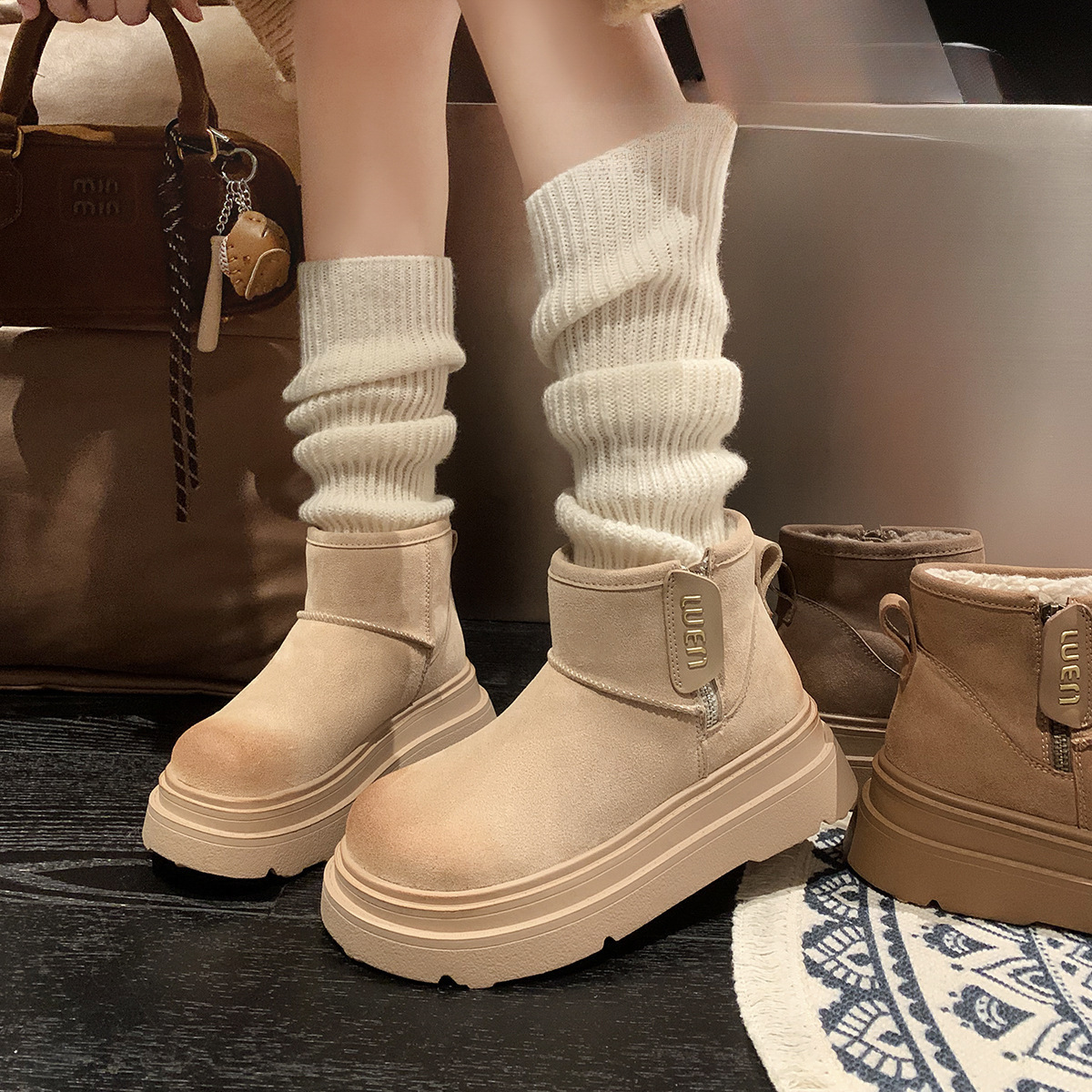 雪地靴女款新款冬季厚底加绒加厚棉鞋女棉靴ins潮保暖防滑休闲