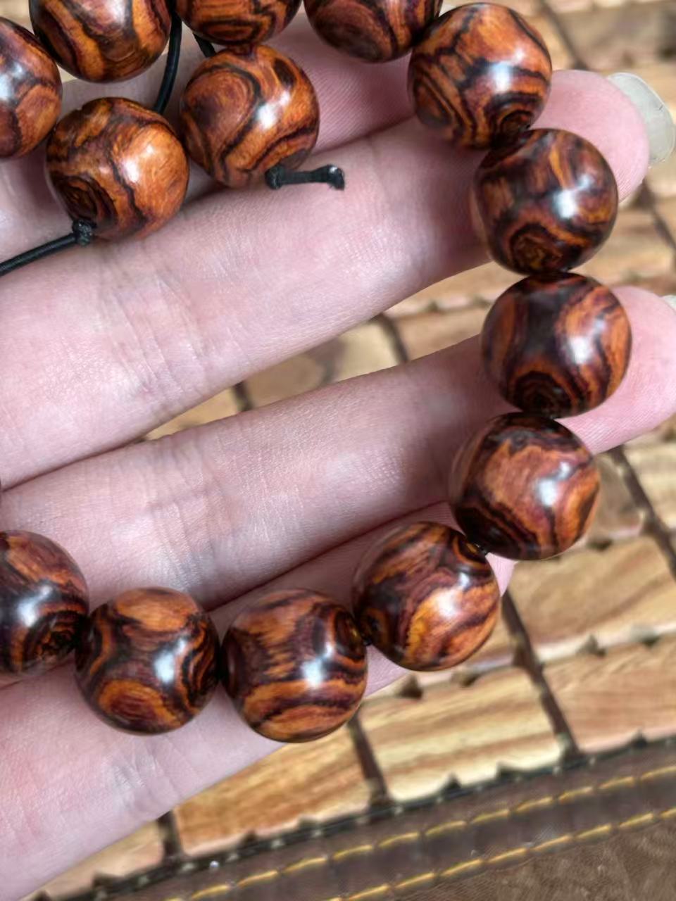 1120海南黄花梨毕业级对眼紫油梨手串