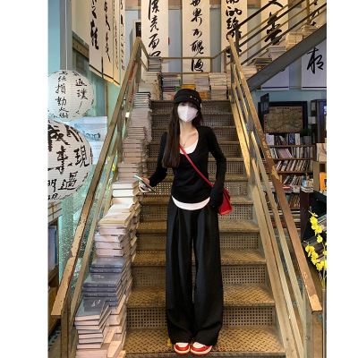 假两件黑色正肩长袖t恤女秋季