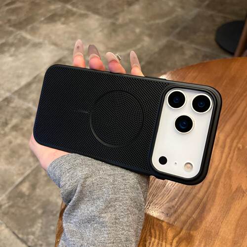 高级磨砂黑色适用iPhone17手机壳