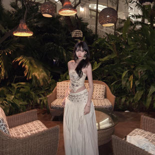 海边旅游拍照穿搭度假沙滩裙女复古绑带抹胸背心半身长裙两件套装