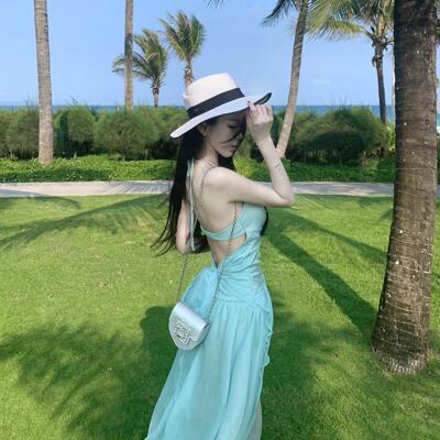 泰国旅行拍照沙滩裙女夏气质露背挂脖吊带连衣裙海边度假仙女长裙