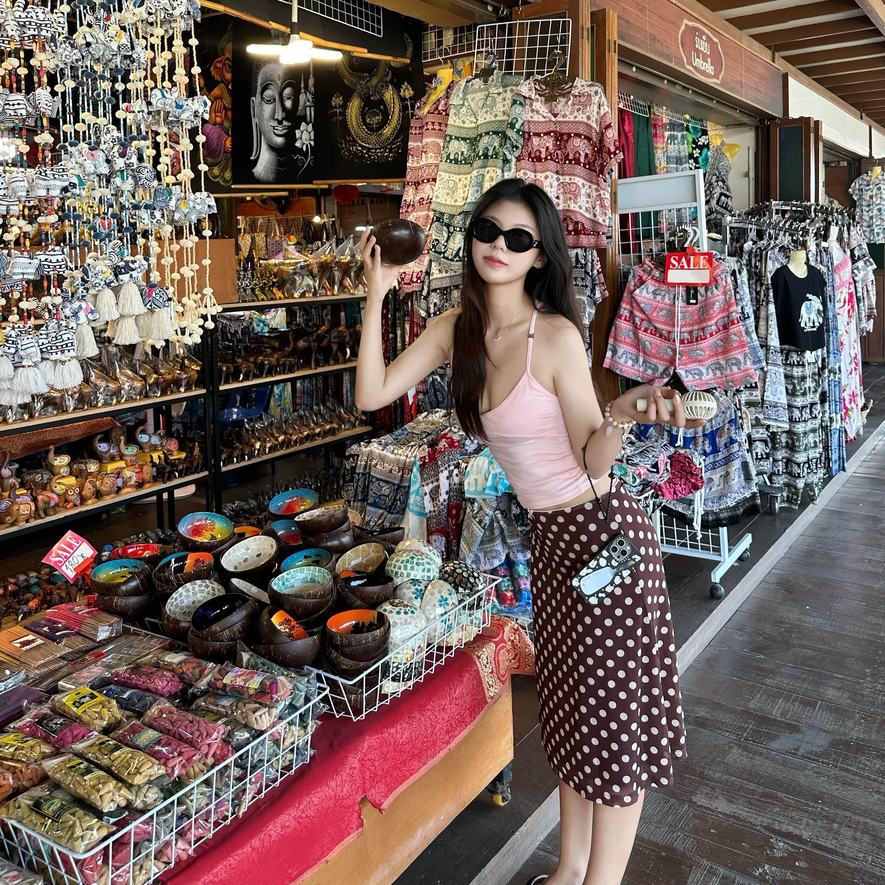 泰国海岛旅行度假风穿搭套装女夏季辣妹挂脖背心波点半身裙两件套,女装/女士精品,时尚套装,淘宝优惠券,粉丝福利购,淘宝优惠卷