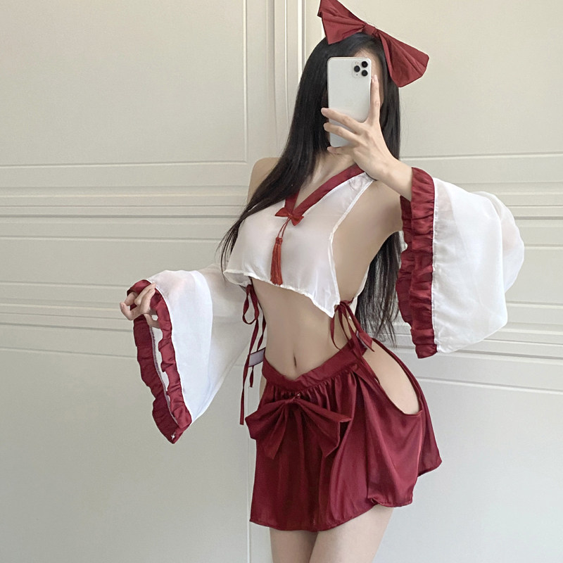 纯欲风性感诱惑三点和服睡衣