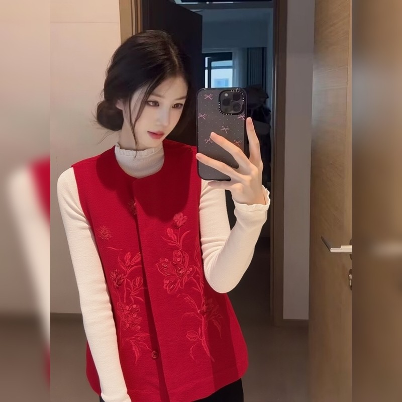 复古新中式国风改良唐装红色钉珠刺绣马甲女秋冬装高级感新年上衣,女装/女士精品,汉服上装,淘宝优惠券,粉丝福利购,淘宝优惠卷