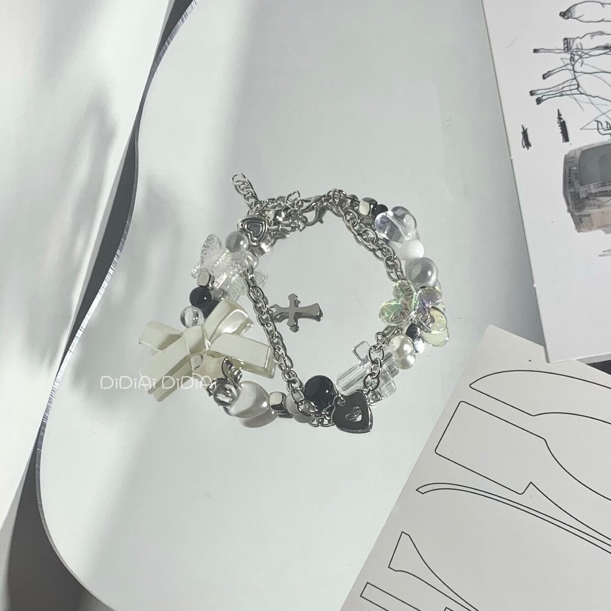 满五送一 原创DIY辣妹y2k千禧甜酷黑粉透珍珠蝴蝶结爱心串珠手链