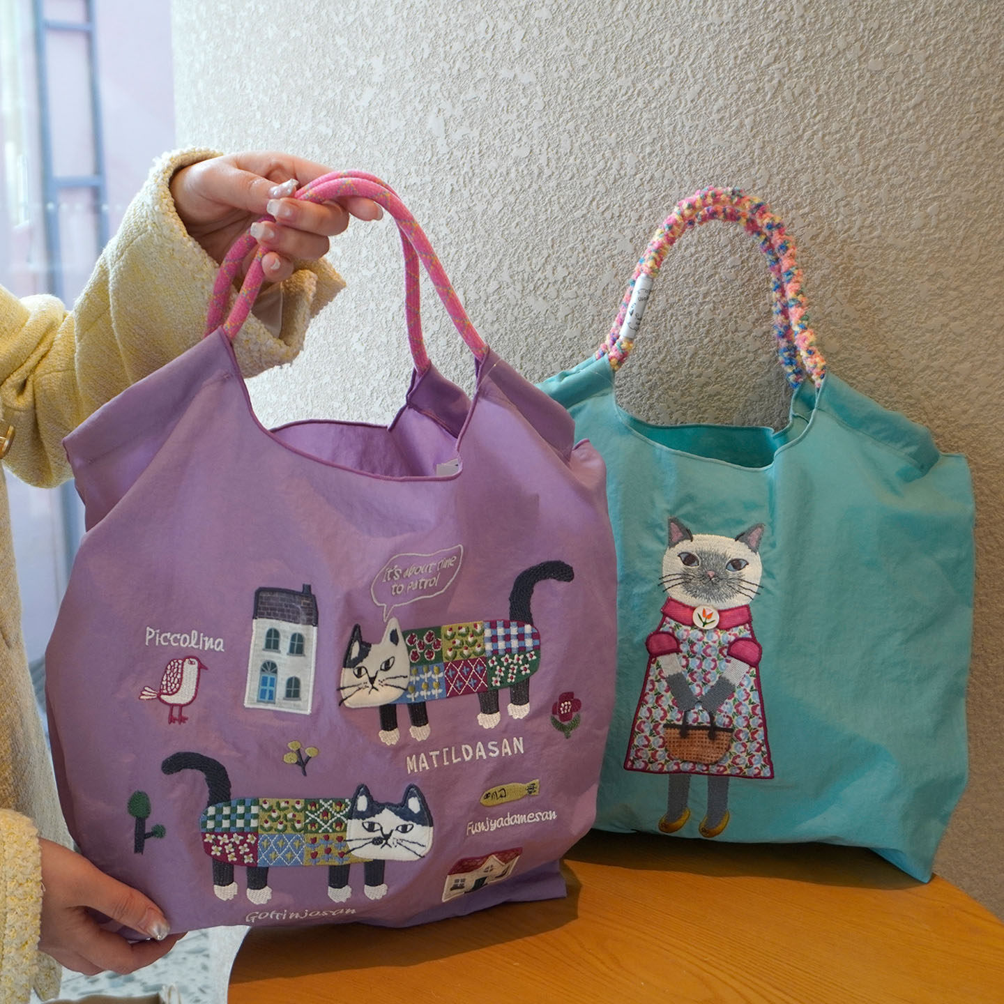 26春夏实用大容量单肩尼龙购物袋刺绣猫咪包女休闲Kusuguru手提袋