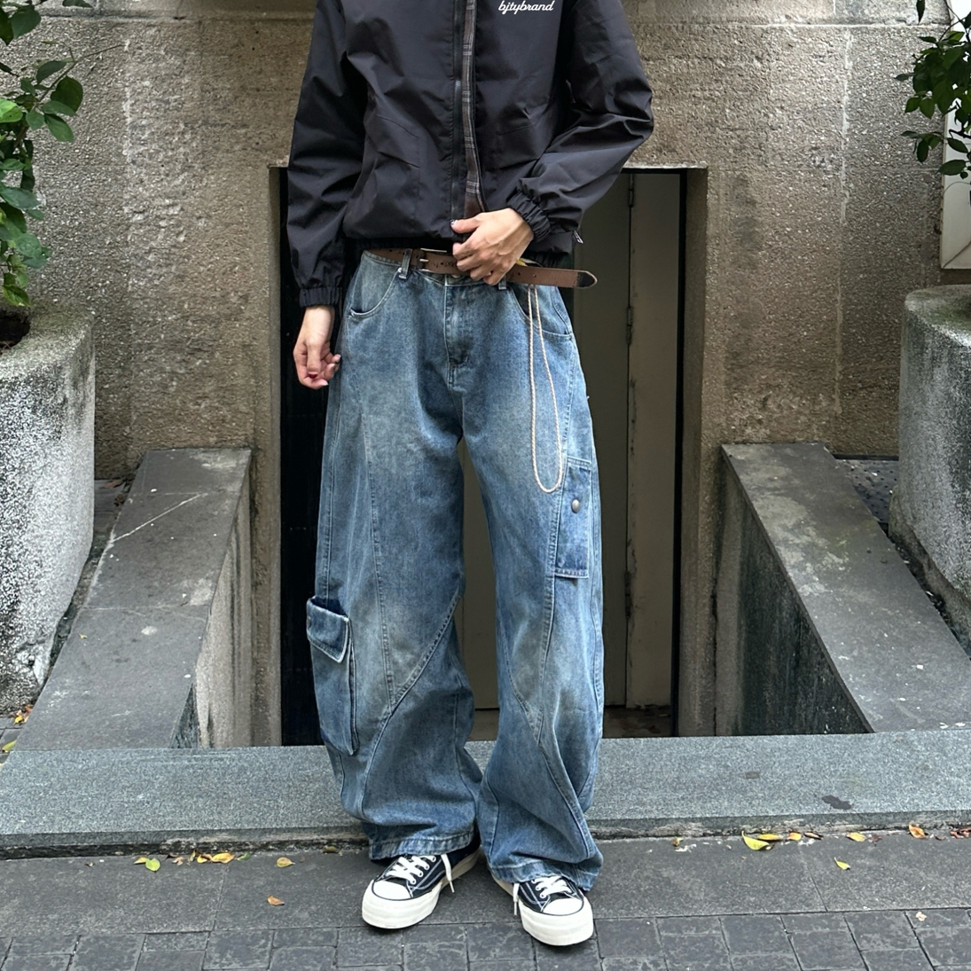 美式设计感廓形分割弯刀牛仔裤