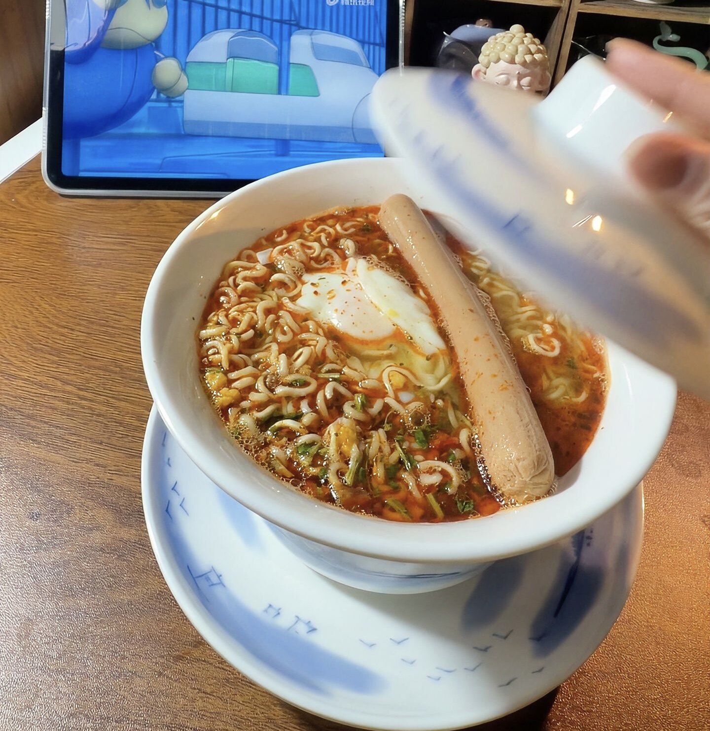 趣味超大号泡面碗茶杯仿陶瓷盖碗带盖螺狮粉碗宿舍餐具送生日礼物