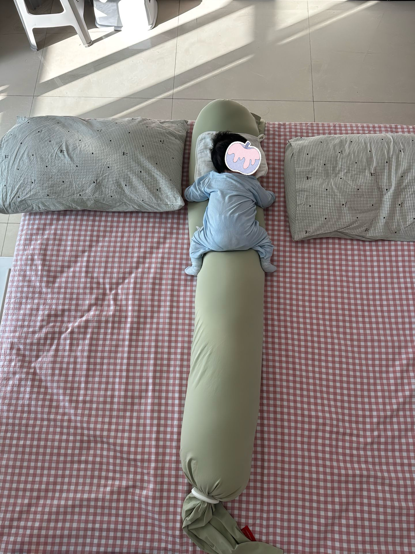 懒人抱枕长条形简约便携安抚玩偶糖果造型成人孕妇儿童多功能枕头