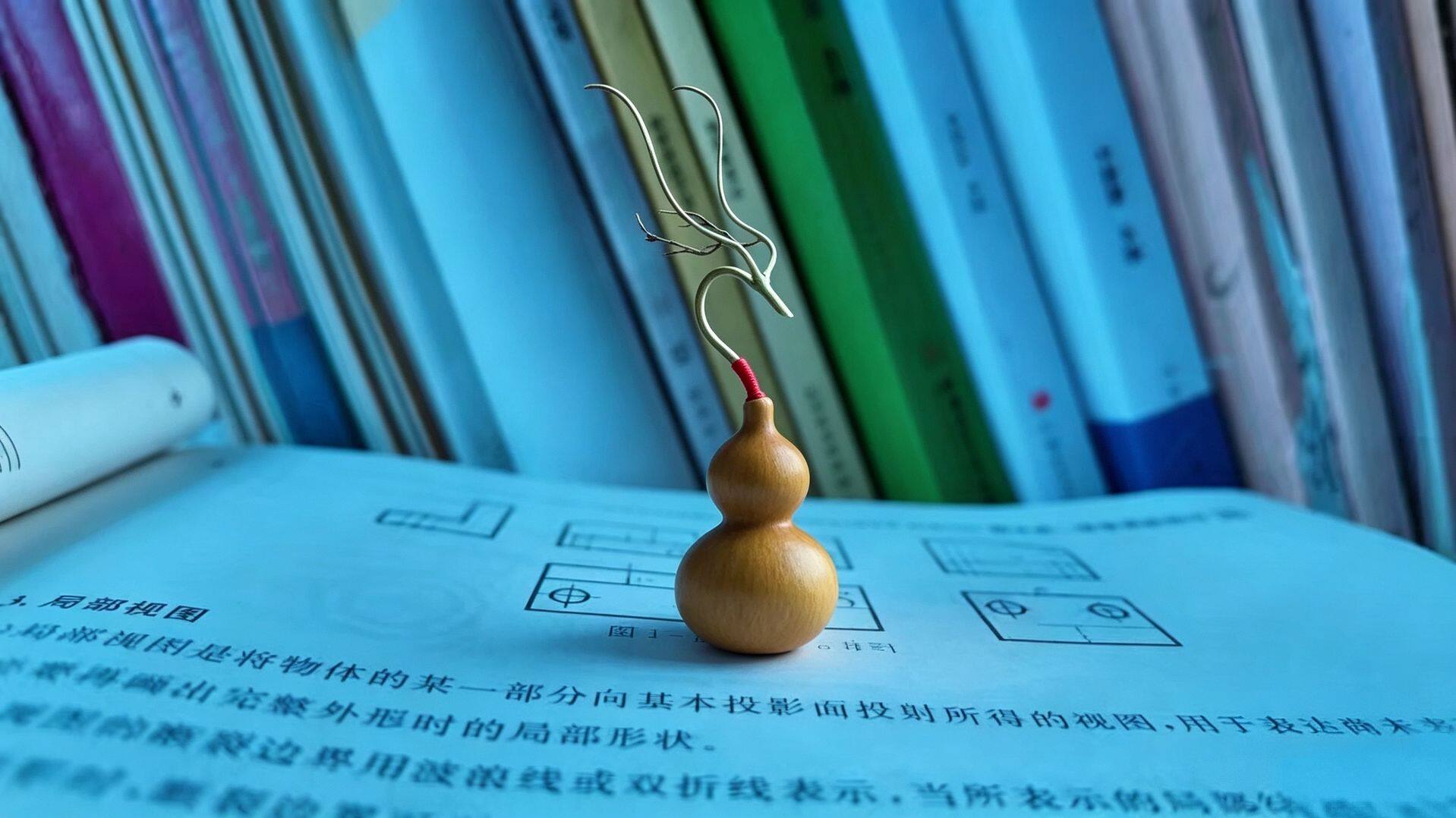 实心竹倒流香龙头+葫芦摆件,葫芦高度6-8cm左右,总高22-25cm