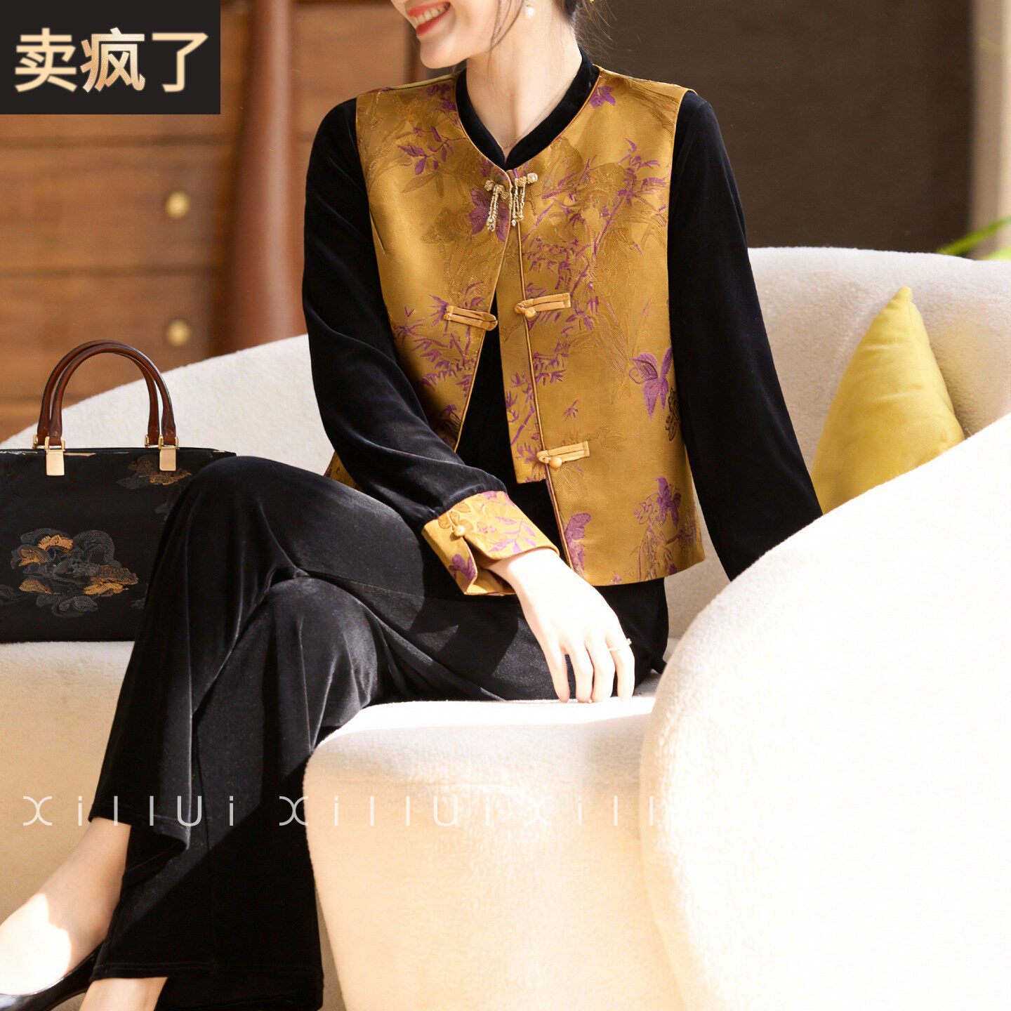 喜卉新中式妈妈春装金丝绒套装洋气中老年女装马甲外套国风上衣服