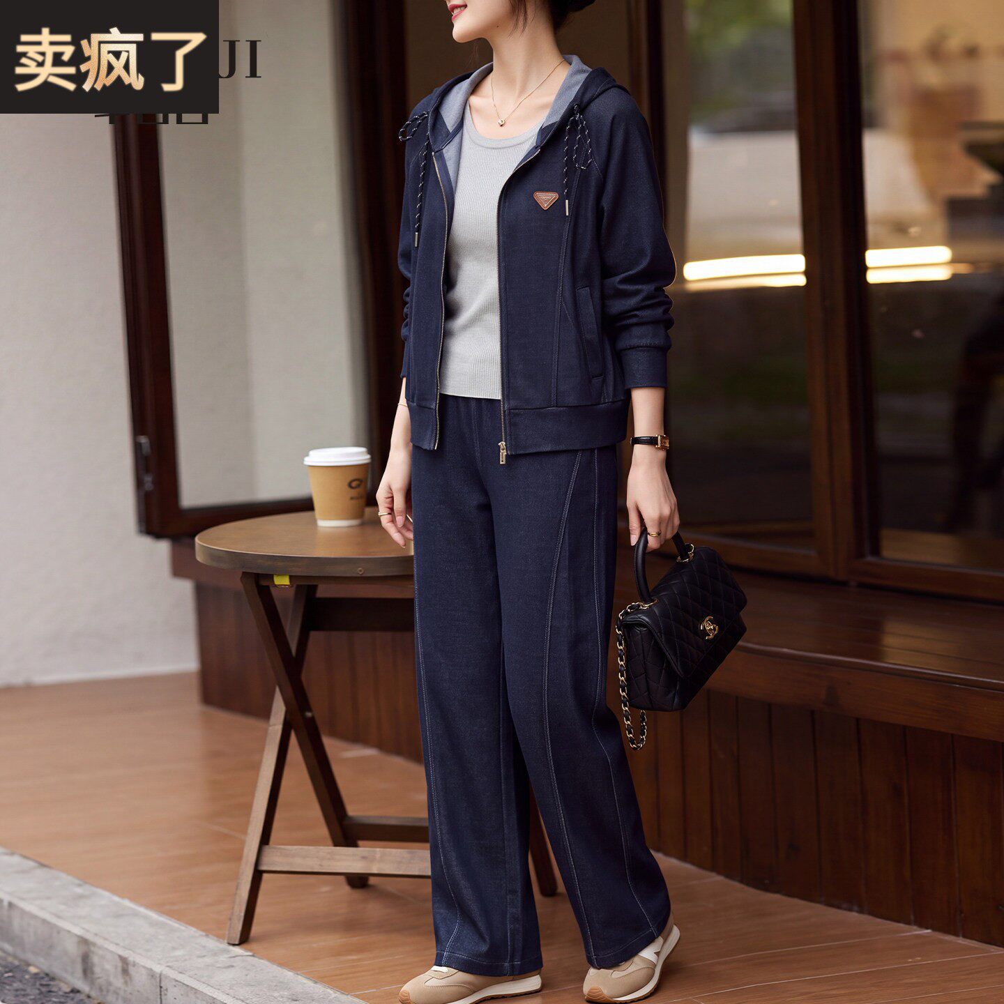 妈妈秋装套装洋气运动服休闲两件套中老年女装秋季阔太太牛仔外套