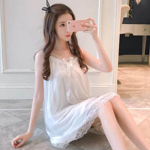 小红书博主热销推荐美衣外穿睡衣女~夏季冰丝吊带甜美蕾丝睡裙