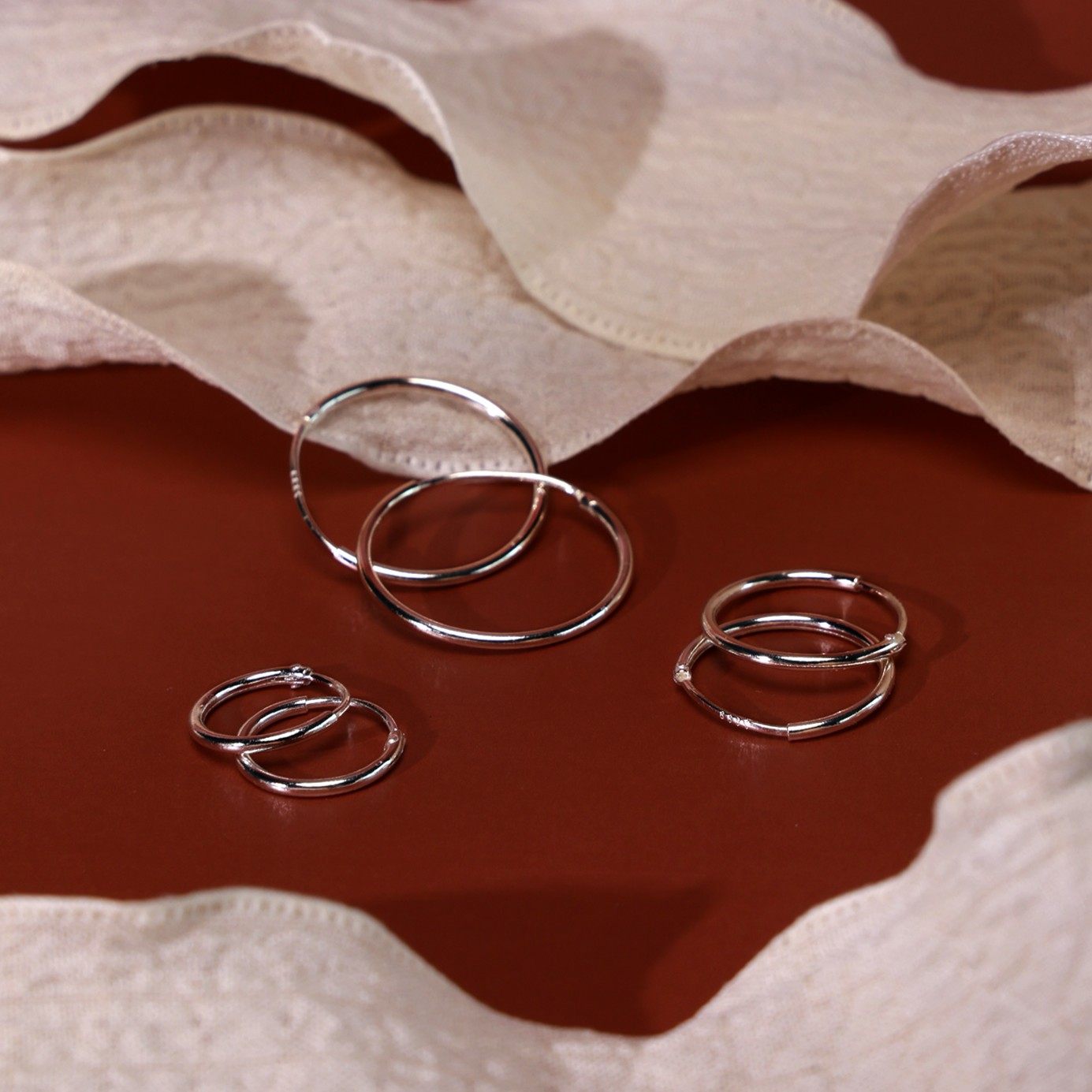 S999足银养耳洞耳圈简约百搭素圈耳环精致ins光面耳骨圈,饰品/流行首饰/时尚饰品新,银饰耳饰,淘宝优惠券,粉丝福利购,淘宝优惠卷