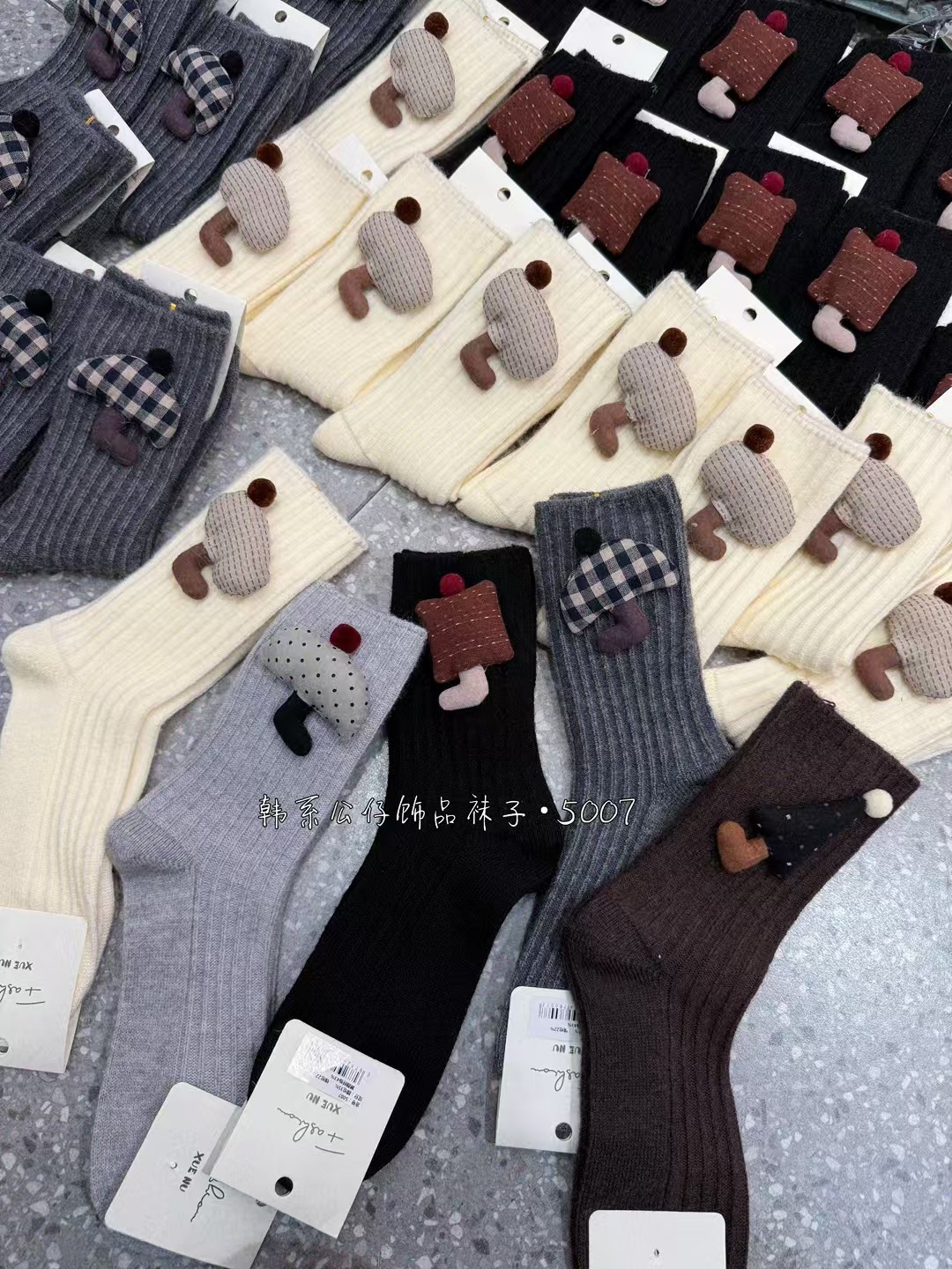 2025秋季新款韩系立体雨伞卡通公仔中筒袜女可爱学院风堆堆袜洋气