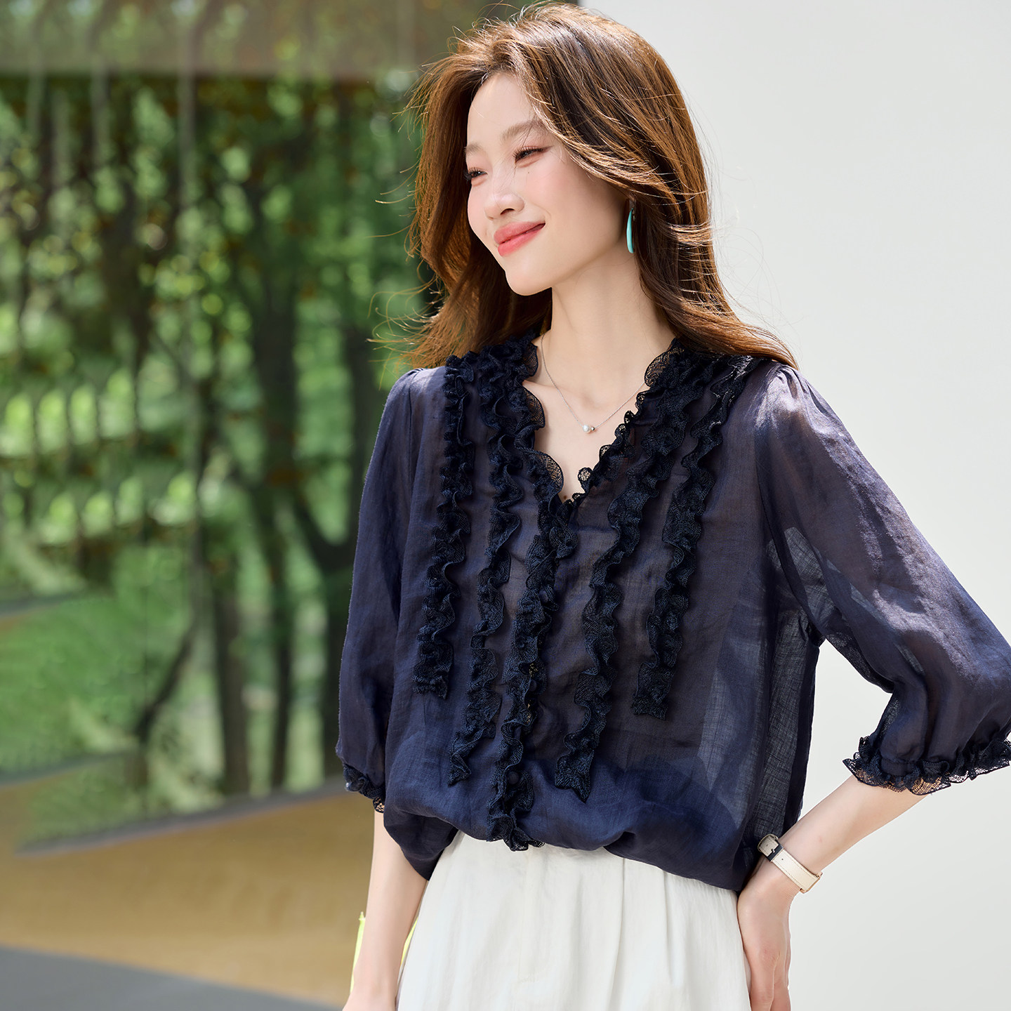 100%高支苎麻V领蕾丝女衬衫