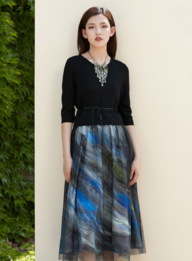 sdeer圣迪奥女装秋圆领针织拼接印花网纱连衣裙S221Z1202