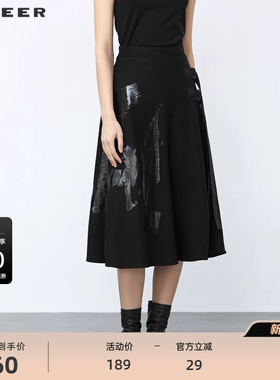 sdeer圣迪奥女装个性飘带胶印不规则黑色毛呢A字长裙S21481125