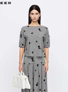 sdeer圣迪奥女装【黑白格纹】圆领棋盘格绣花短袖上衣S252Z3214