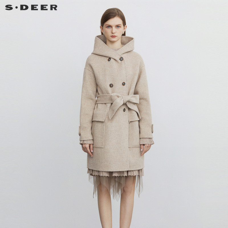 sdeer圣迪奥女装高领连帽收腰肌理毛呢大衣S22482524