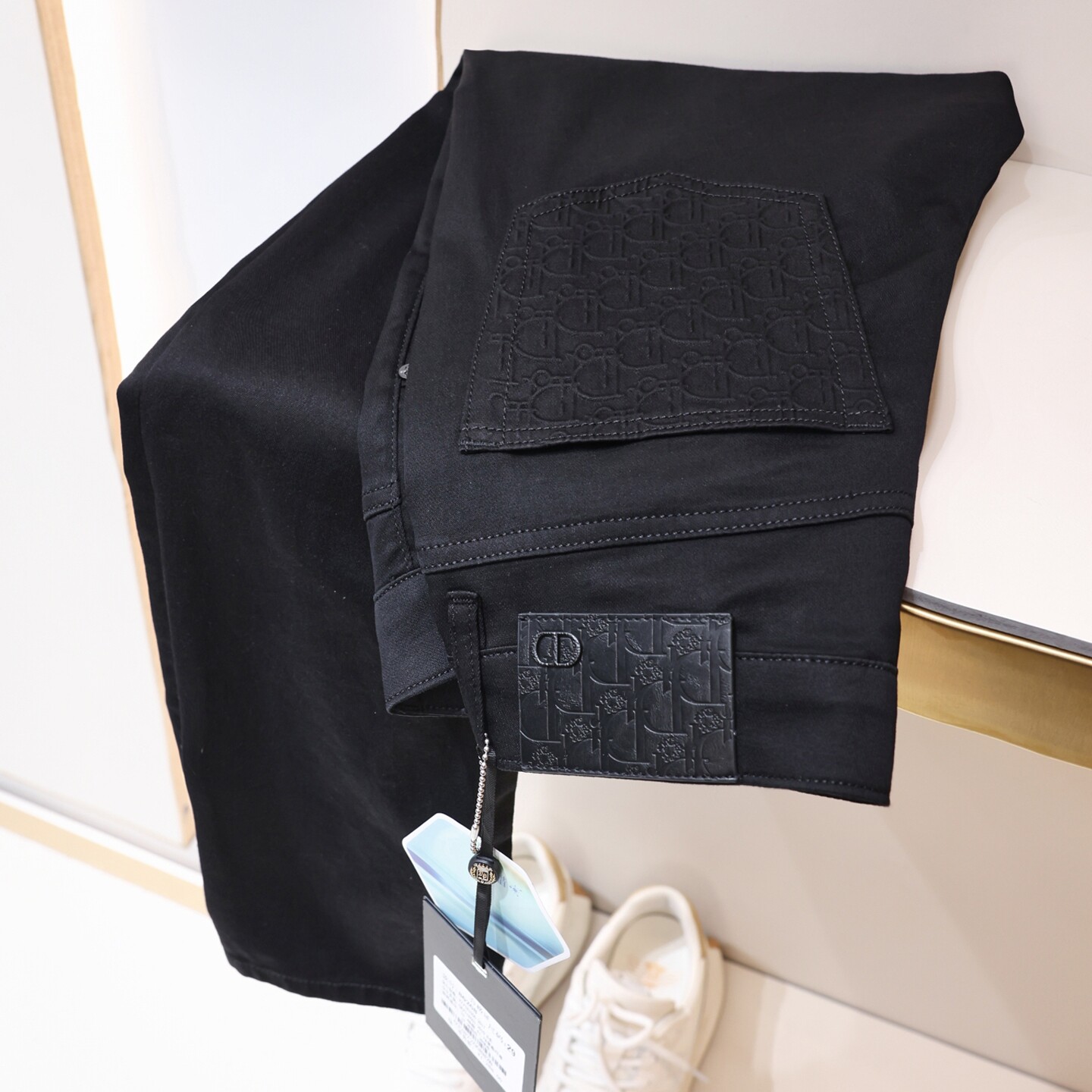 2026年新款不褪色黑色弹力牛仔裤男春夏中腰小直筒舒适柔软休闲裤