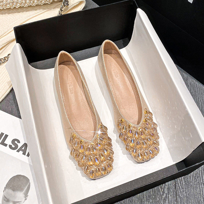 法式方头单鞋女2026新款春季浅口婚鞋水钻粗跟瓢鞋大码女鞋41—43,女鞋,婚鞋,淘宝优惠券,粉丝福利购,淘宝优惠卷