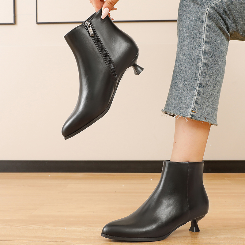 低跟黑色尖头细跟职业通勤工作鞋