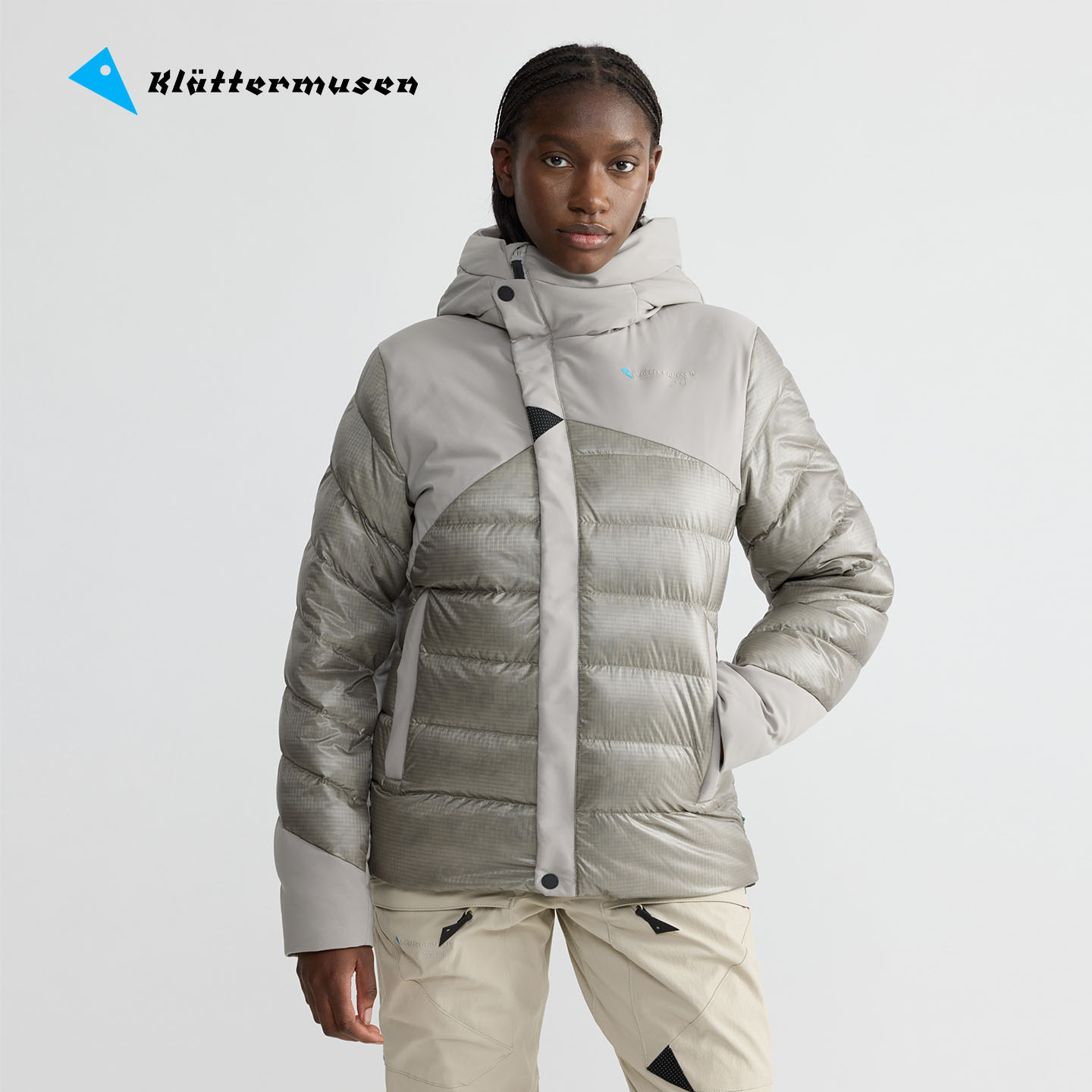 攀山鼠户外加厚短款羽绒服女款