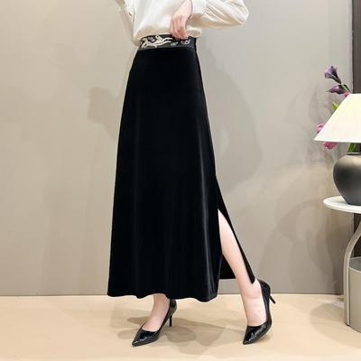 2024新款国风刺绣金丝绒长裙