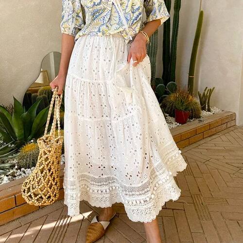 Solid color high waisted hollow A-line skirt高腰镂空半身裙女