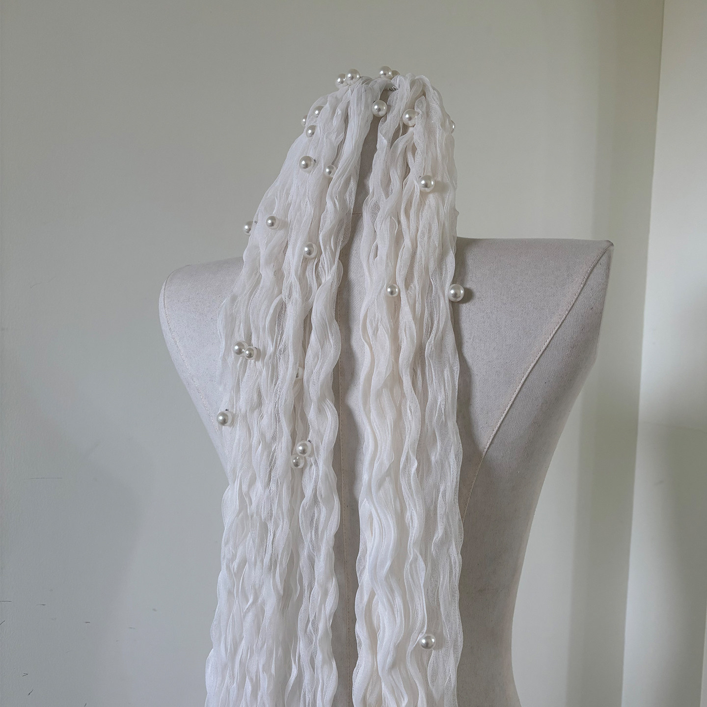 Mi唐手作珍珠头纱新娘主婚纱高级感婚礼领证求婚登记拍照头纱卷浪