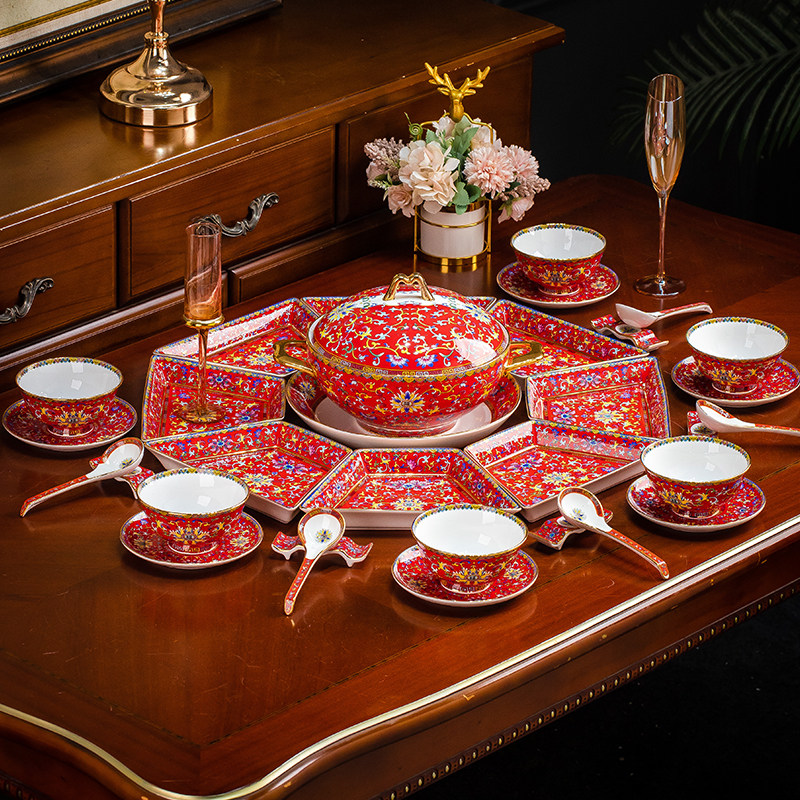 景德镇珐琅彩瓷碗碟套装家用骨瓷碗盘金边创意团圆饭拼盘餐具组合
