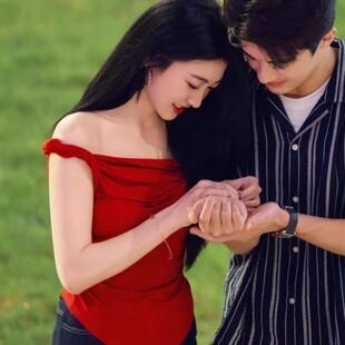 心动的信号孙乐言同款复古一字肩T恤女秋冬辣妹内搭无袖吊带上衣