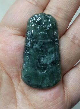 211缅甸天然翡翠吊坠深色飘花绿底守护兽牌卡44X24mm左右微瑕