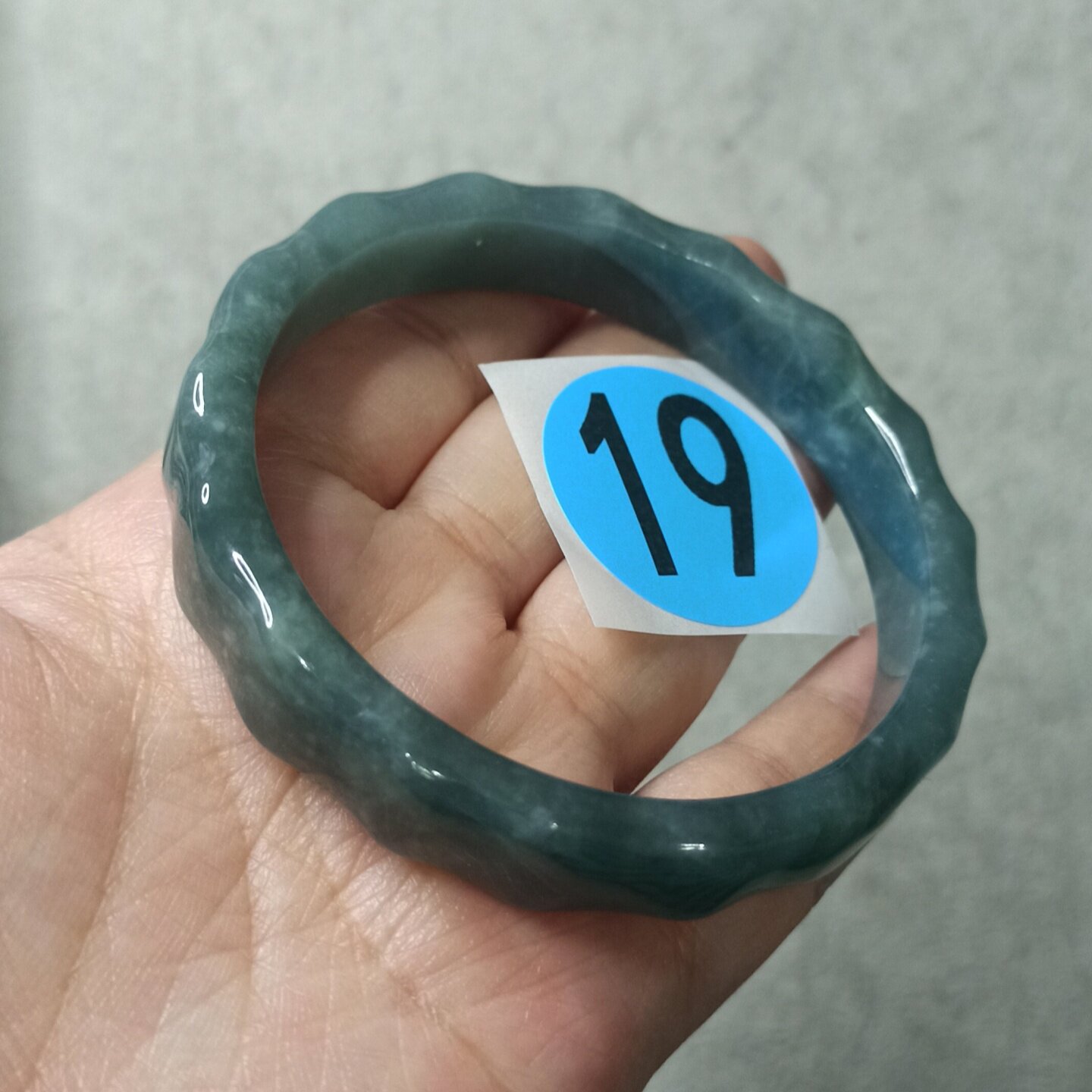 翡翠手镯危料蓝水圈口卡62mm
